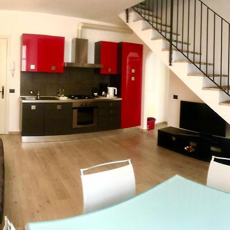 Villa Vinicia, Pool, Jacuzzi, Airco Domaso Luaran gambar